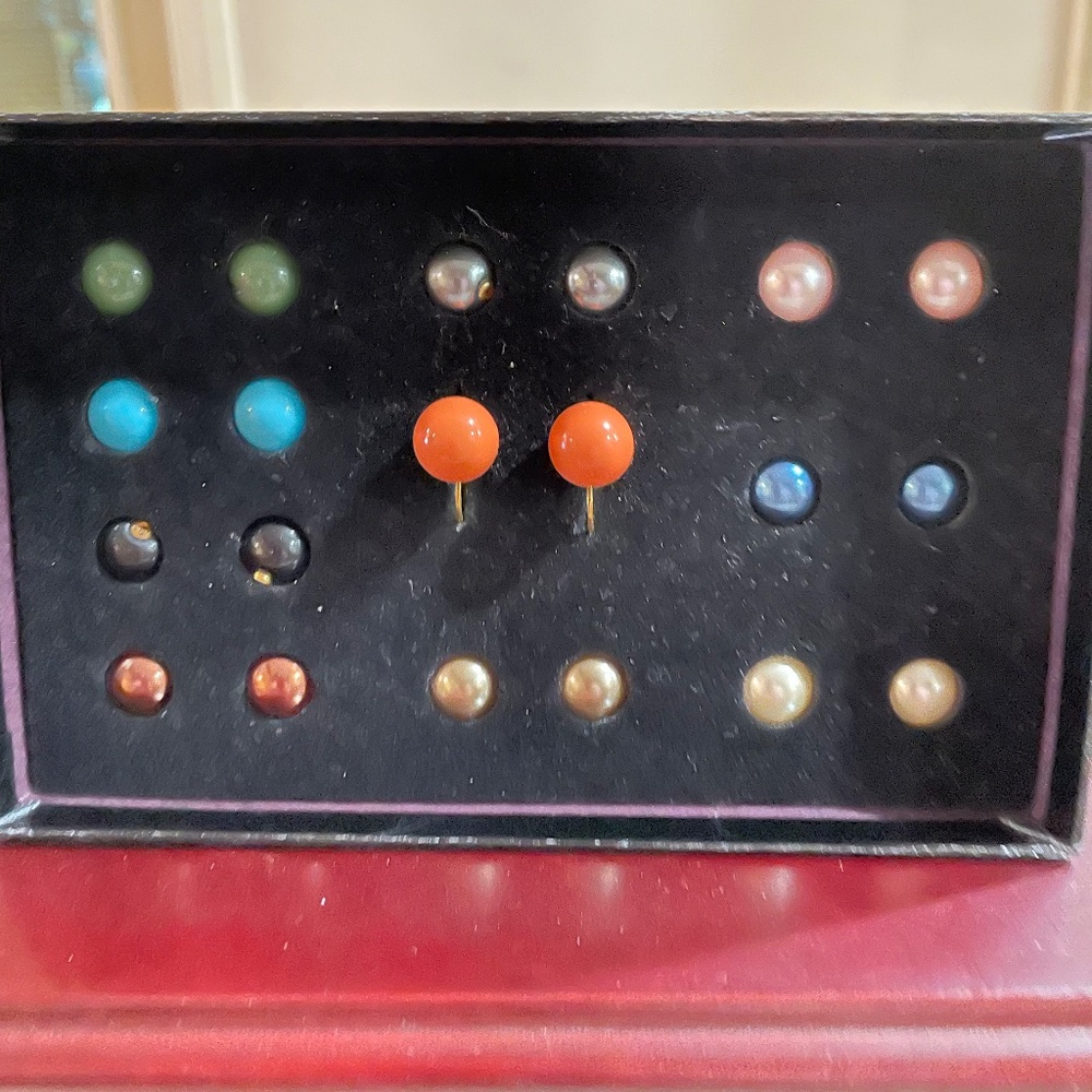 Joan Rivers earring ensemble